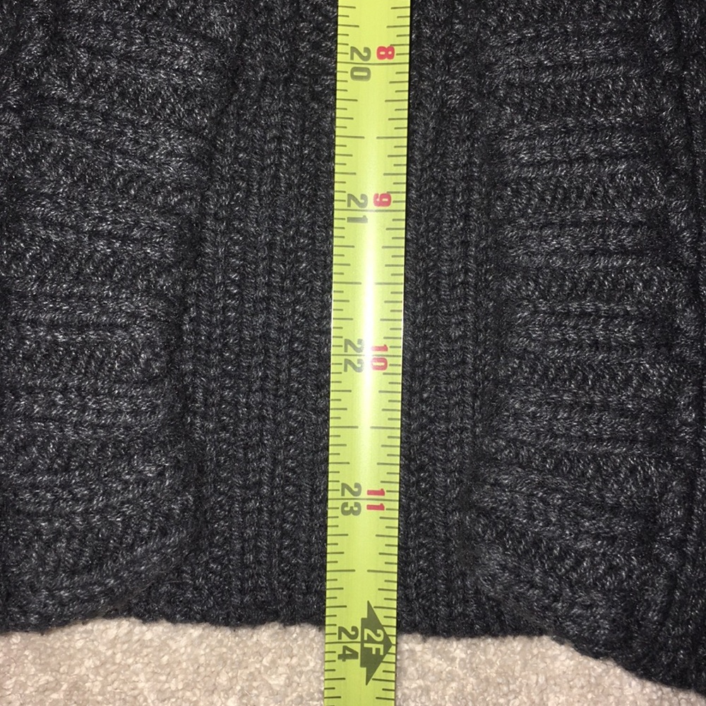 Mossimo sweater - Picture 5 of 8